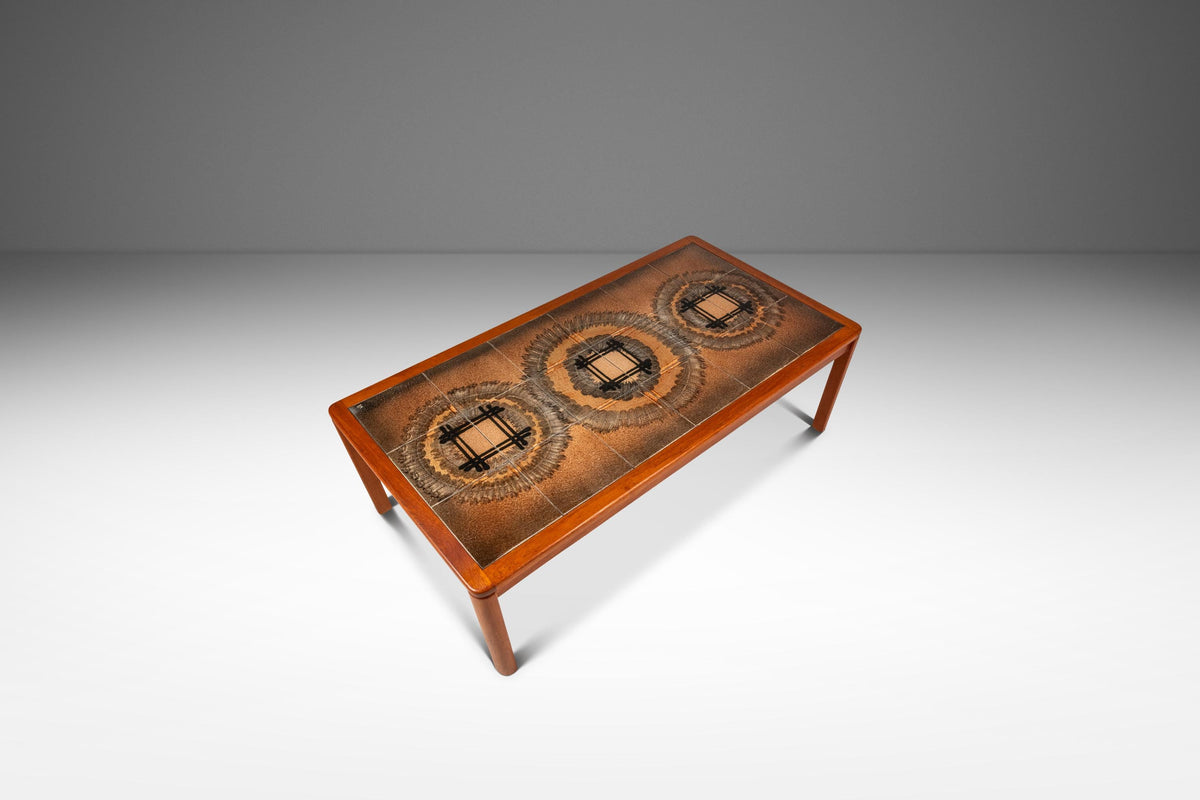 希少1960-70s ミッドセンチュリー コンキスタドール レリーフアート Danish Mid-Century Modern Coffee Table in Teak w/ Ceramic Tile Mosaic