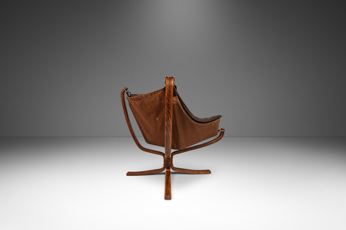 Rare Mid-Century Modern Winged Falcon Chair in Original Rare Mid-Century Modern Winged Falcon Chair in Original