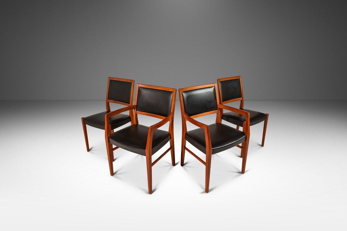 Set of Four (4) Mid-Century Modern Dining Chairs in Teak & Naugahyde b