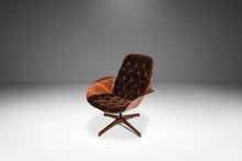 Load image into Gallery viewer, Rare Mid-Century Modern "Mrs." Lounge Chair in Walnut & Original Vinyl by George Mulhauser for Plycraft, USA, c. 1960s