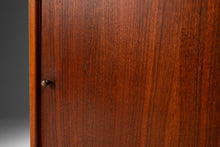 Load image into Gallery viewer, Exceptional Omni Style Wall Unit in Teak After George Nelson / Herman Miller, USA, c. 1960s-ABT Modern
