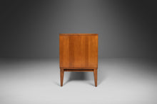 Load image into Gallery viewer, Low Profile Credenza in Maple by Paul Mccobb for Planner Group / Winchendon, USA, c. 1960s-ABT Modern
