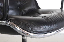 Load image into Gallery viewer, Mid Century Modern Knoll Office Chair by Charles Pollock, USA-ABT Modern