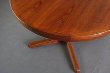 Load image into Gallery viewer, Scandinavian Teak Extendable Dining Table with Central Leg by Ib Kofod Larsen for Faarup Møbelfabrik, 1960s-ABT Modern