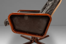 Load image into Gallery viewer, Set of Two (2) Scandinavian Modern Reclining Lounge Chairs &amp; Ottomans by Soda Galvano for Vatne Mobler, Norway, c. 1970s
