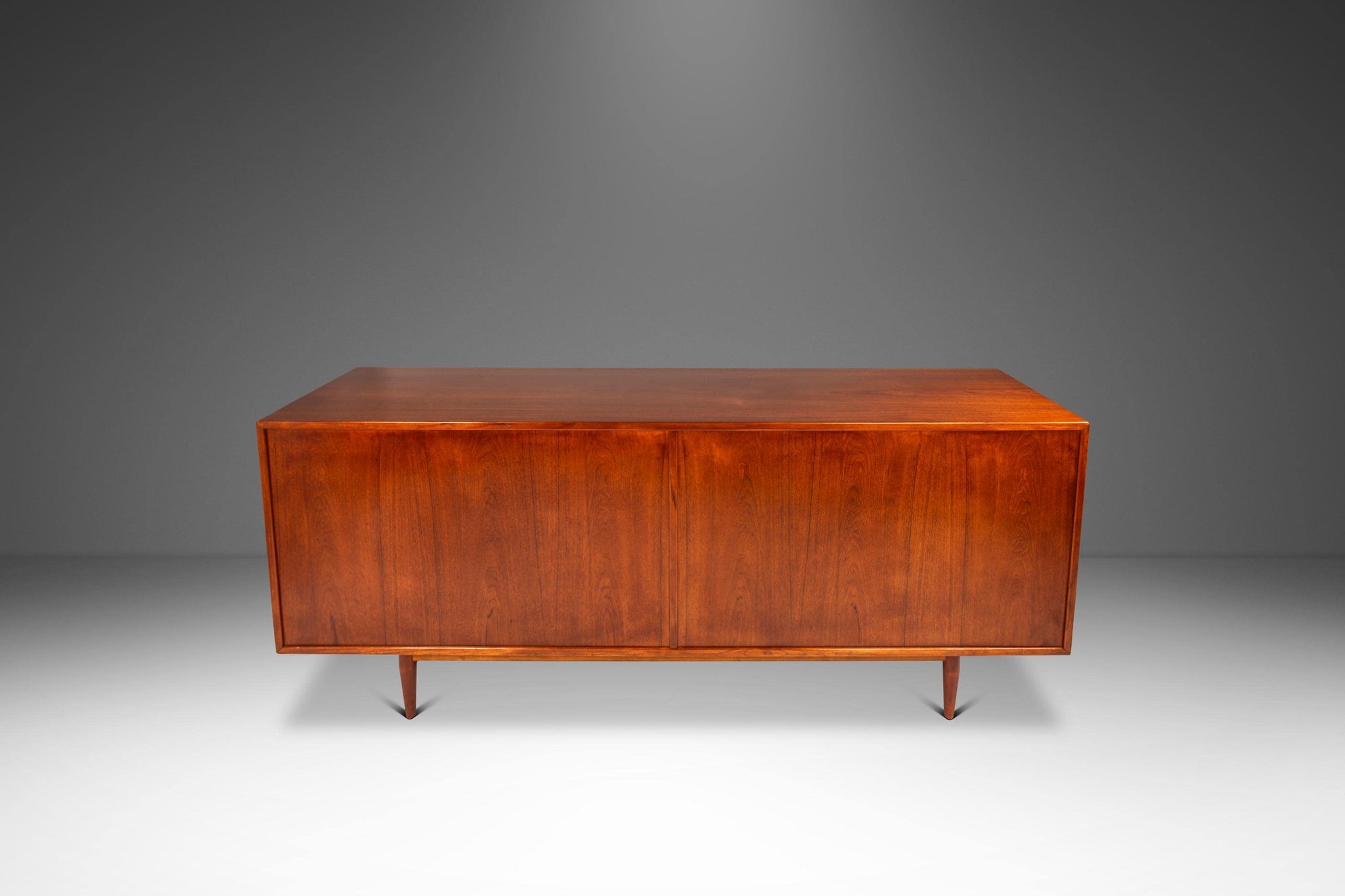 Danish Mid-Century Modern 8-Drawer 'Triennale' Mod. L-32-6 Dresser / C