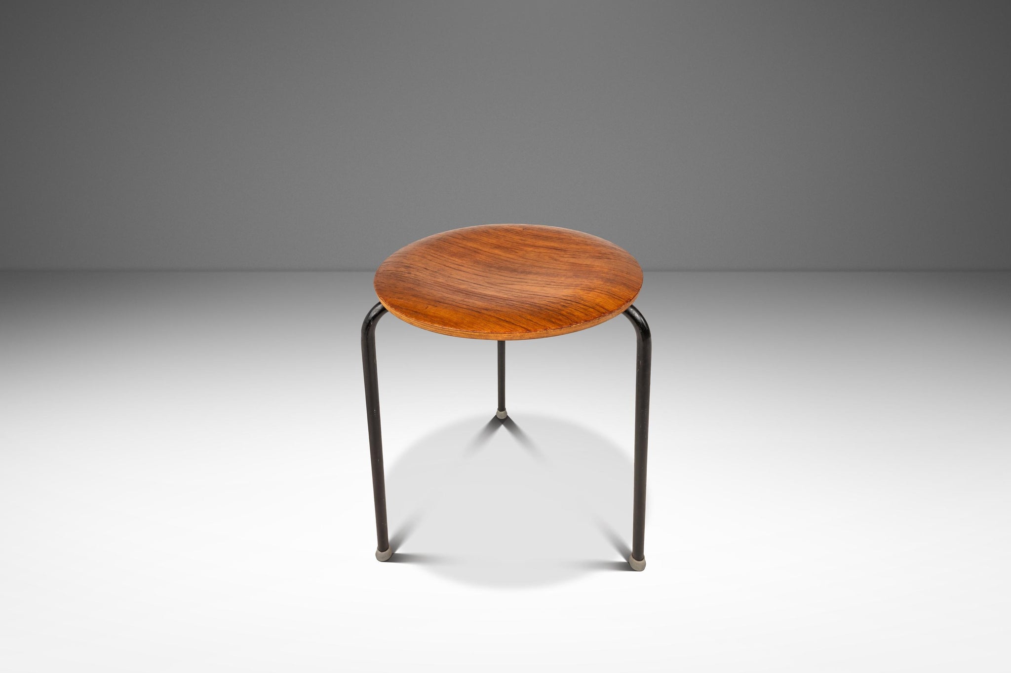 Arne Jacobsen 3170 FRITZ HANSEN 通信販売