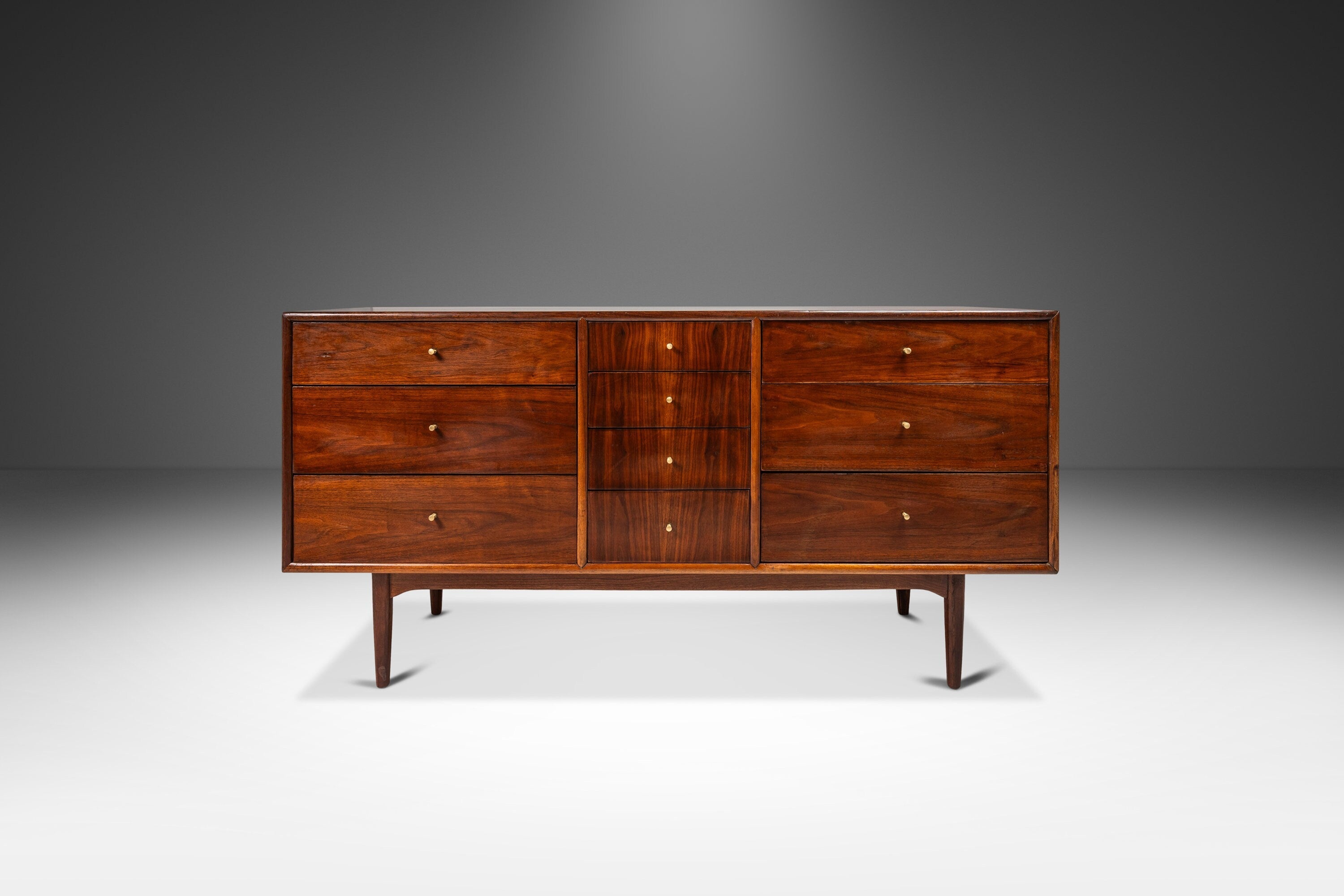 Mid-Century Modern 10-Drawer Dresser / Credenza / Sideboard in Walnut
