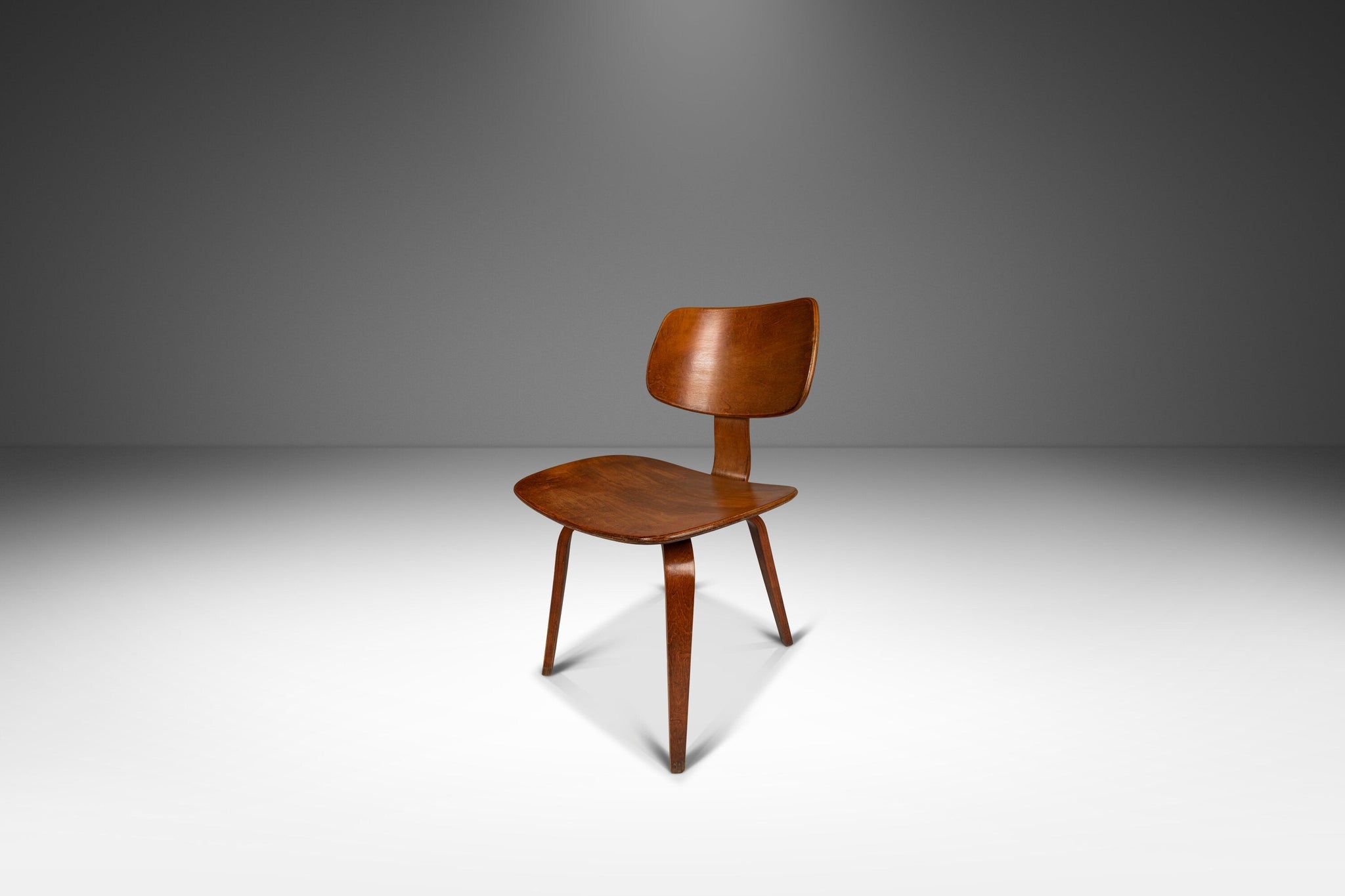 Mid-Century Modern Bentwood Desk Chair / Dining Chair in Walnut by Tho