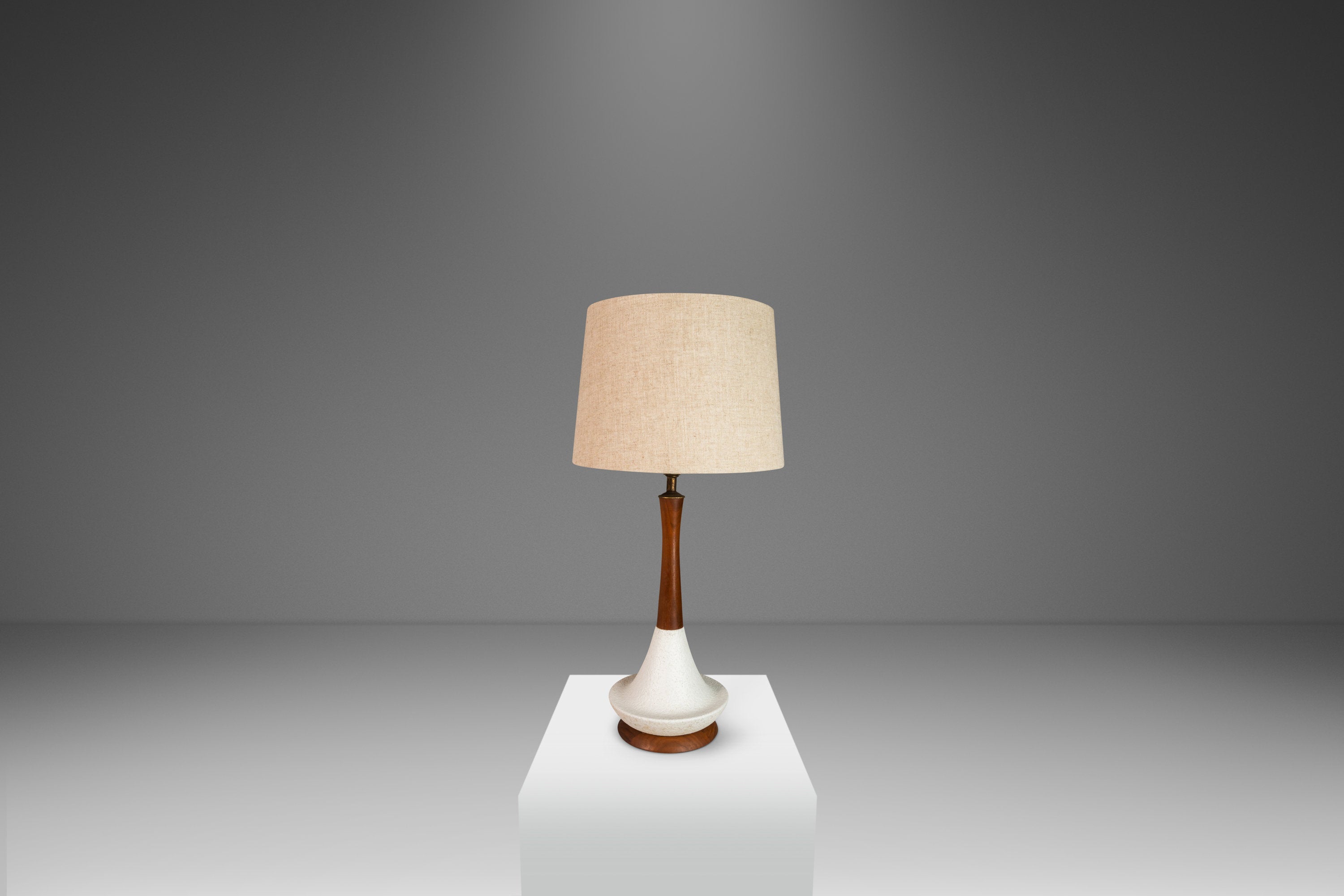Mid-Century Modern Ceramic Table Lamp in Solid Walnut, USA Mid-Century Modern Ceramic Table Lamp in Solid Walnut, USA