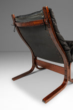 Load image into Gallery viewer, Mid-Century Scandinavian Modern &quot;Siesta&quot; Chair &amp; Ottoman in Stunning Original Condition by Ingmar Relling for Westnofa, Norway, c. 1970&#39;s-ABT Modern
