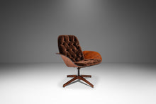 Load image into Gallery viewer, Rare Mid-Century Modern "Mrs." Lounge Chair in Walnut &amp; Original Vinyl by George Mulhauser for Plycraft, USA, c. 1960s-ABT Modern
