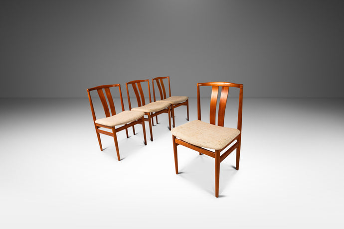 Set of Four ( 4 ) Danish Modern Dining Chairs in Teak w/ Original Oatmeal Knit Fabric by Vamdrup Stolefabrik, Denmark, c. 1960's-ABT Modern
