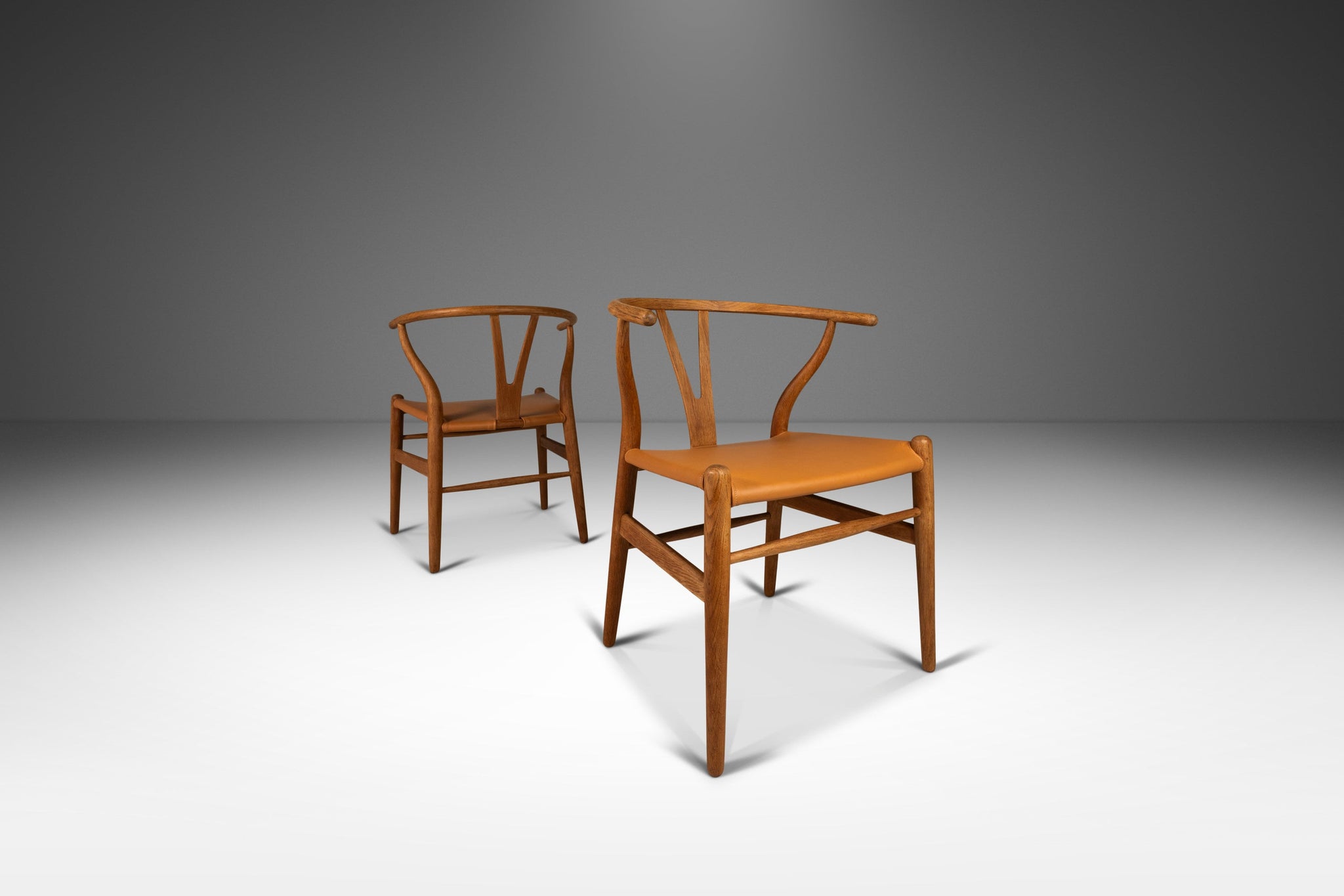 Set of Six ( 6 ) Bespoke CH24 Wishbone Dining Chairs in Oak & Leather