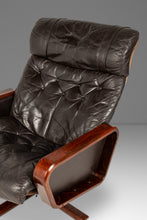 Load image into Gallery viewer, Set of Two (2) Scandinavian Modern Reclining Lounge Chairs &amp; Ottomans by Soda Galvano for Vatne Mobler, Norway, c. 1970s-ABT Modern
