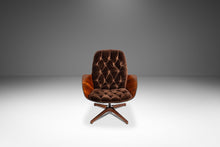 Load image into Gallery viewer, Rare Mid-Century Modern "Mrs." Lounge Chair in Walnut &amp; Original Vinyl by George Mulhauser for Plycraft, USA, c. 1960s
