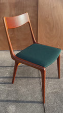 Load and play video in Gallery viewer, Danish Mid-Century Modern Model 370 Boomerang Dining Chair / Desk Chair by Alfred Christensen for Slagelse Møbelværk, Denmark, c. 1960's
