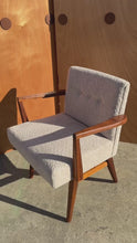 Load and play video in Gallery viewer, Rare Restored Mid-Century Modern Model C-108 Armchair in Walnut &amp; Beige Bouclé by Jens Risom for Jens Risom Design, USA, c. 1950s

