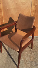 Load and play video in Gallery viewer, Set of Two ( 2 ) Model 132 Accent Chairs by Sigvard Bernadotte for France and Son France &amp; Daverkosen Sold by John Stuart, Denmark, c. 1953
