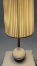 Load and play video in Gallery viewer, Mid-Century Modern Elongated Teardrop Table Lamp in Walnut &amp; Porcelain, USA, c. 1960&#39;s
