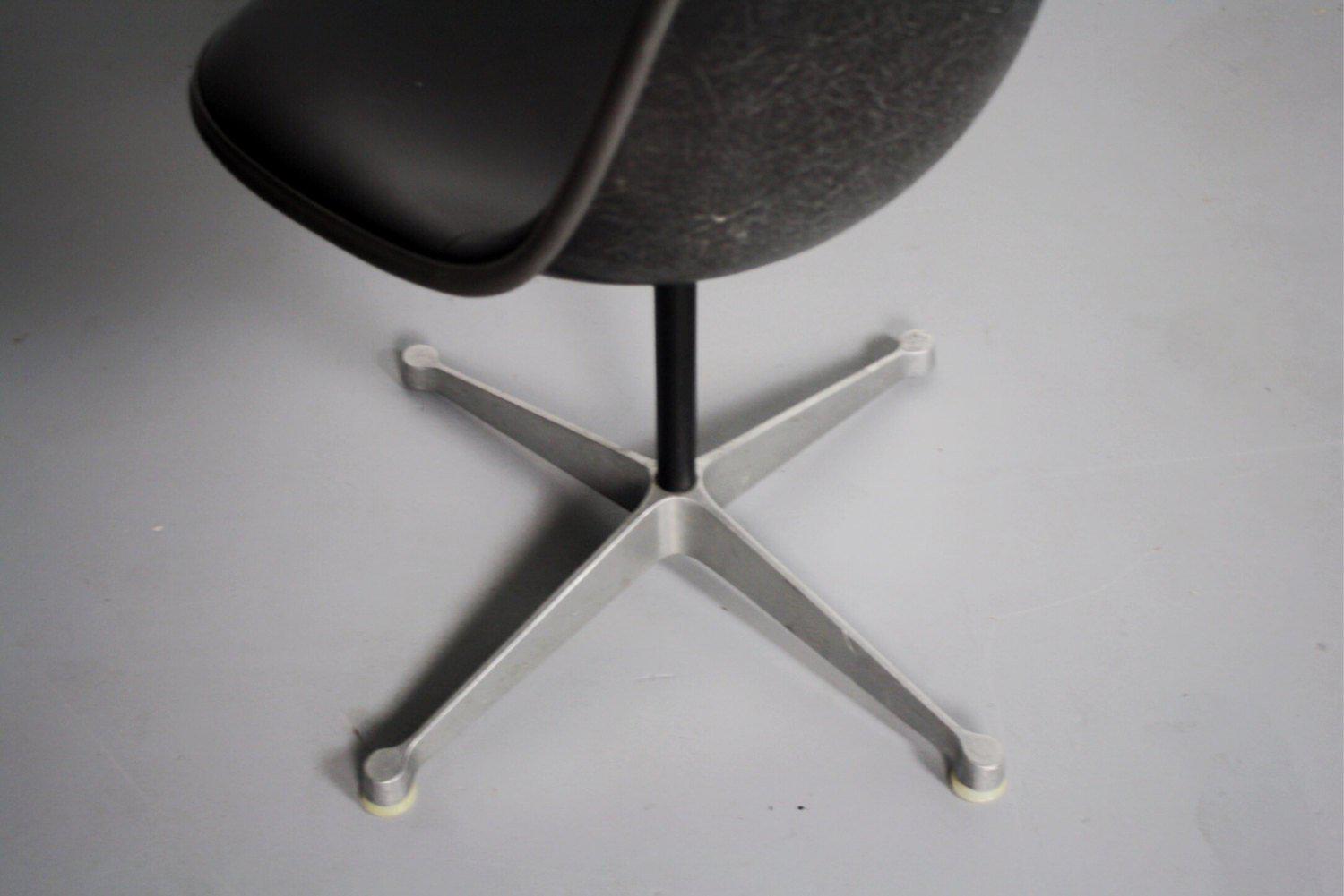 Mid Century Modern Charles Eames Shell Desk Chair for Herman