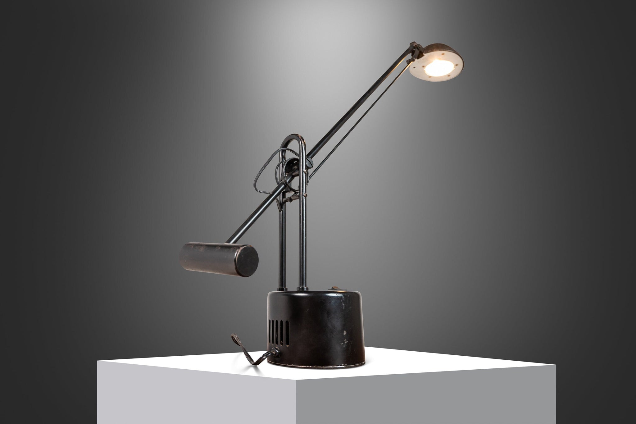 Modern fashion desk light