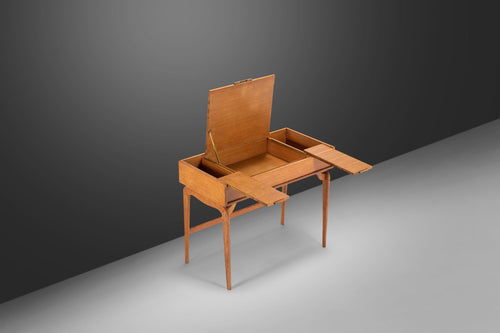 Mid Century Modern Minimalist Petite Writing Desk in Golden Oak, USA, c. 1960's-ABT Modern