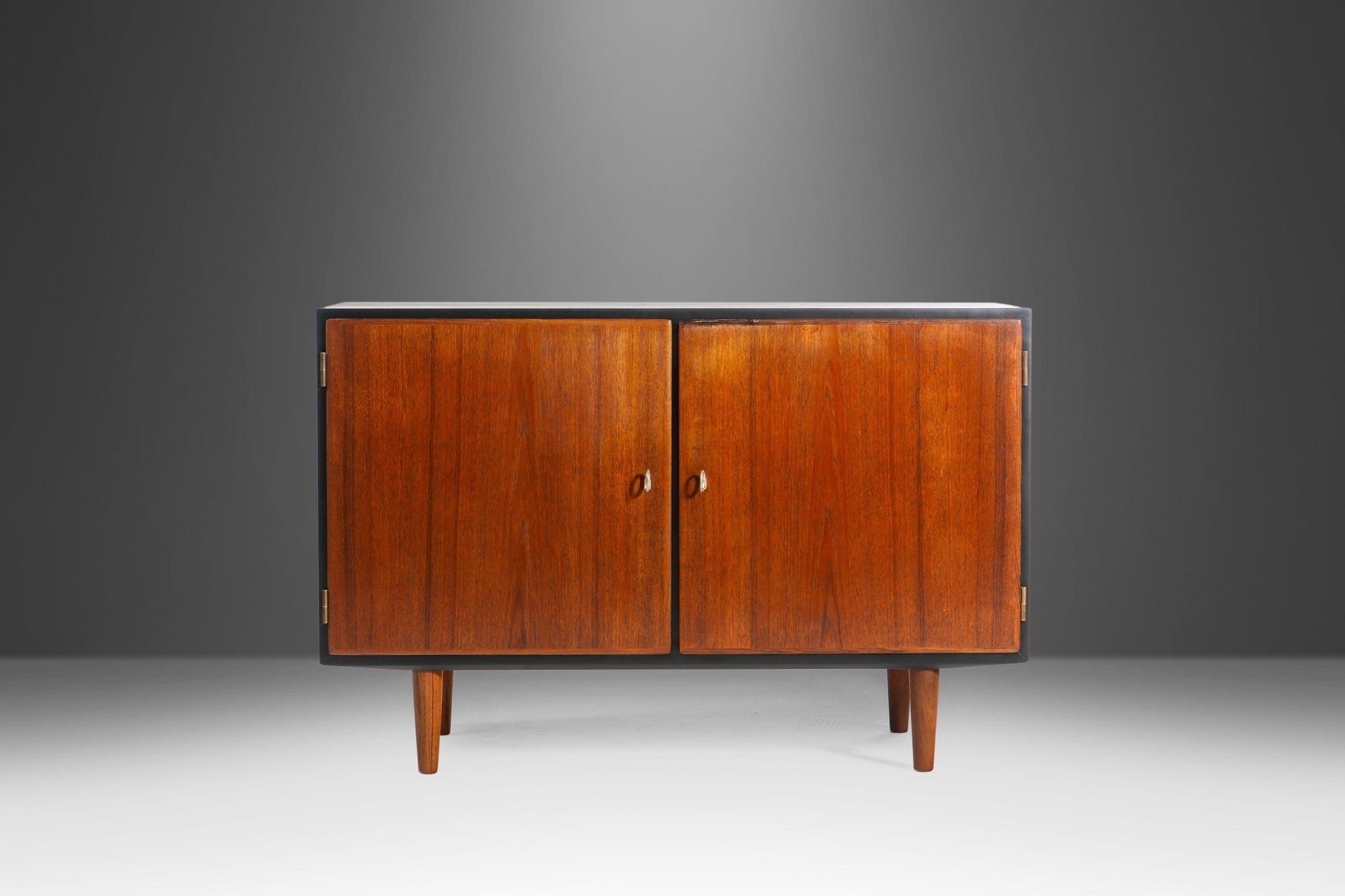 Mid Century Modern Sideboard / Cabinet by Carlo Jensen for Poul Hundev