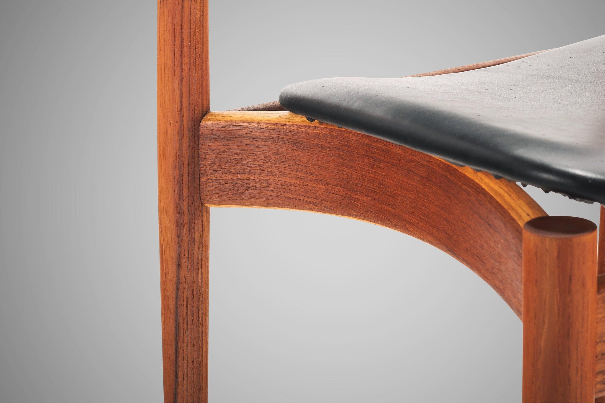 Model 197 Side / in Leather Desk Finn & Chair Juhl by Walnut for Franc