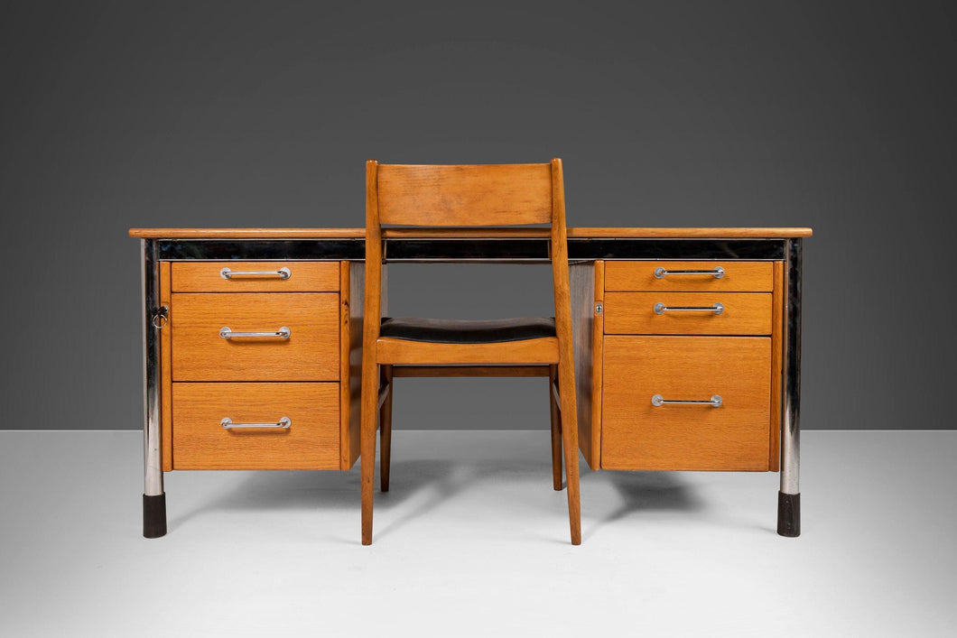Post Modern 'Signatur' Executive Desk by Tord Bjorklund in Honey Oak w/ Chrome Detailing, Sweden, c. 1980-ABT Modern