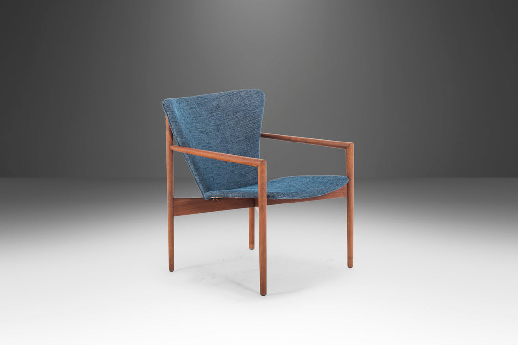 Rare Angular Lounge Chair in Walnut After Nanna Ditzel, c. 1950s-ABT Modern