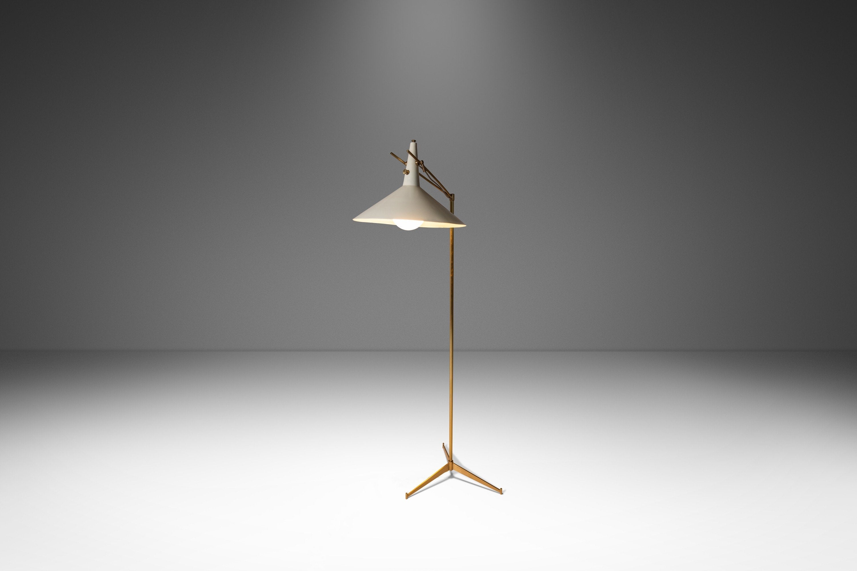 Rare Mid-Century Modern Model E-11 Floor Lamp by Paul McCobb Rare Mid-Century Modern Model E-11 Floor Lamp by Paul McCobb