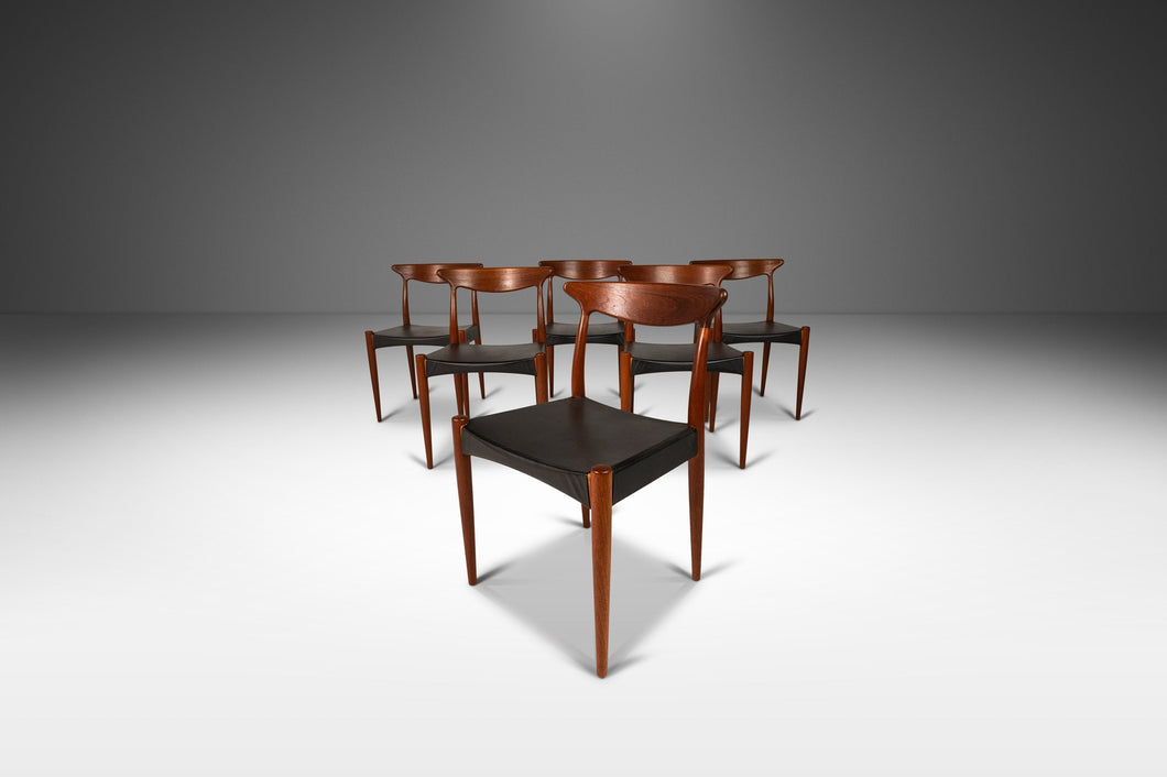 Set of Six (6) Model Mk 310 Dining Chairs by Arne Hovmand-Olsen with Original Leatherette Seats, Denmark, c. 1960's-ABT Modern
