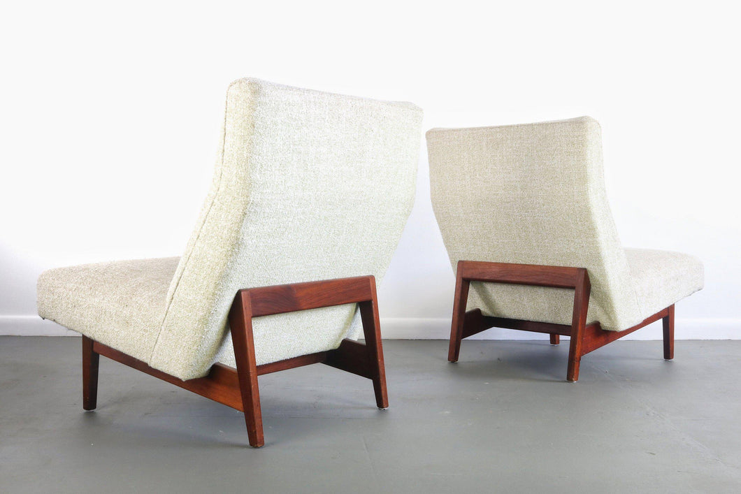 Vintage Jens Risom for Knoll Lounge Chairs in Stunning Original Upholstery on a Walnut Frame-ABT Modern
